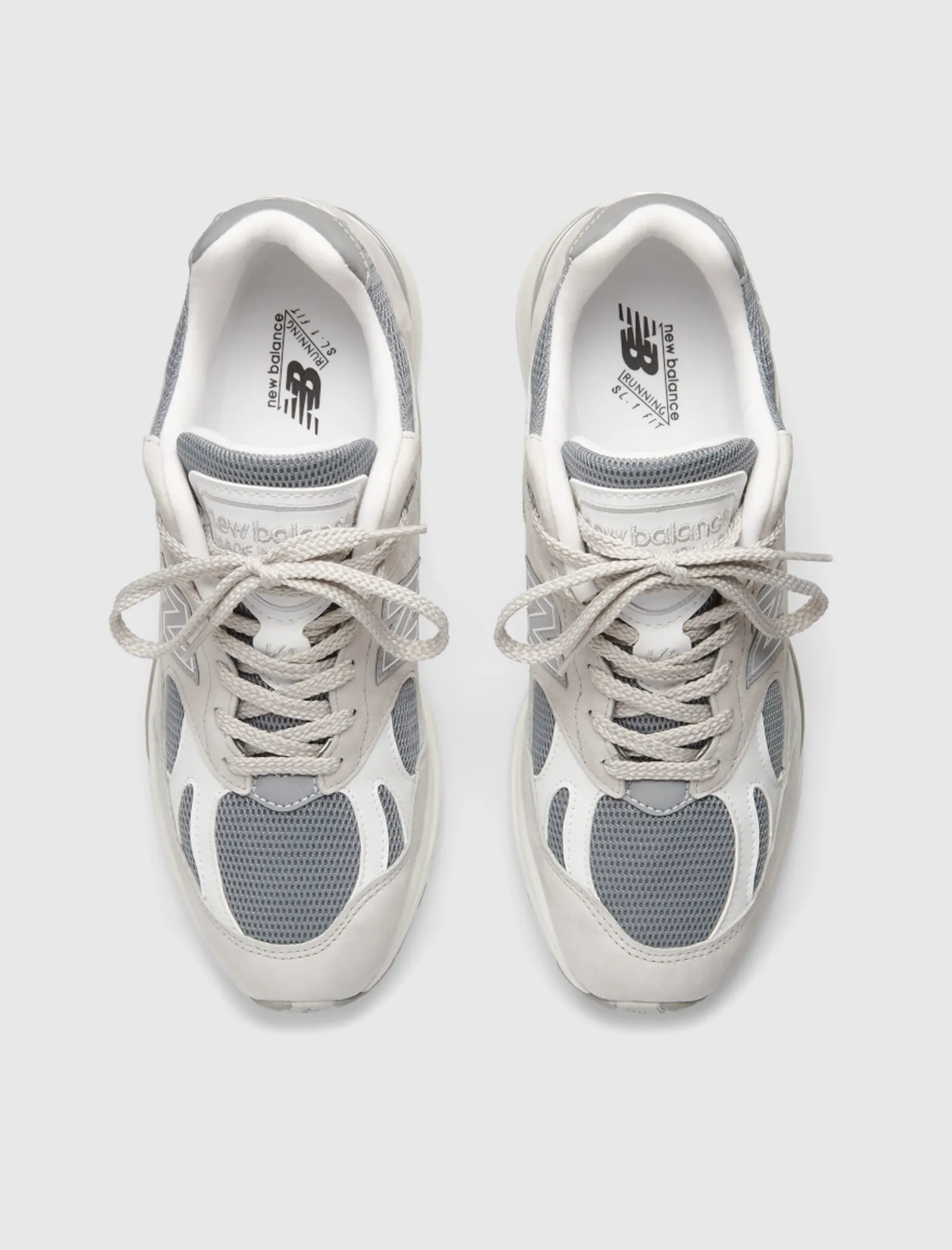 MADE IN UK 991 V2 NIMBUS CLOUD